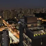 Booksampa — Estudio 1010 Be Urban Metro Brooklin