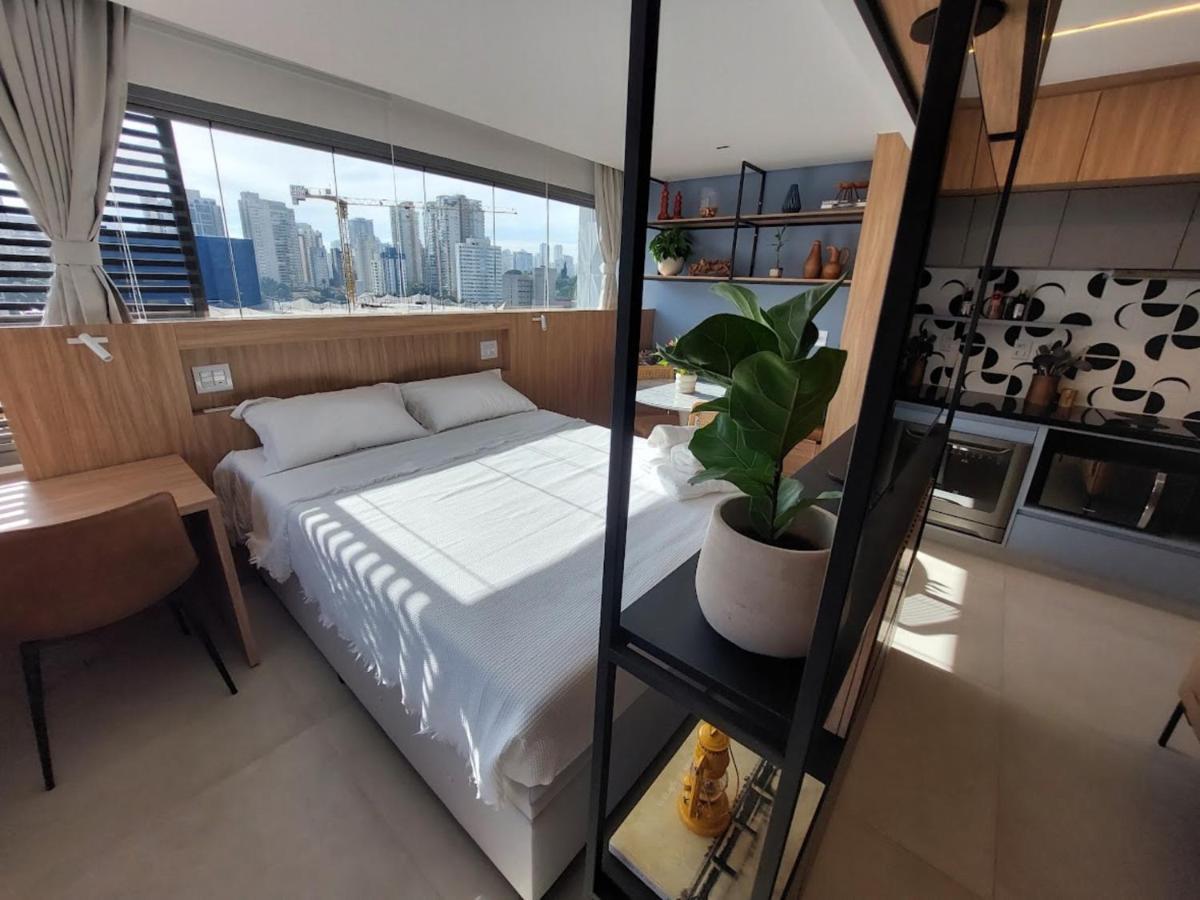 Booksampa — Estudio 1010 Be Urban Metro Brooklin